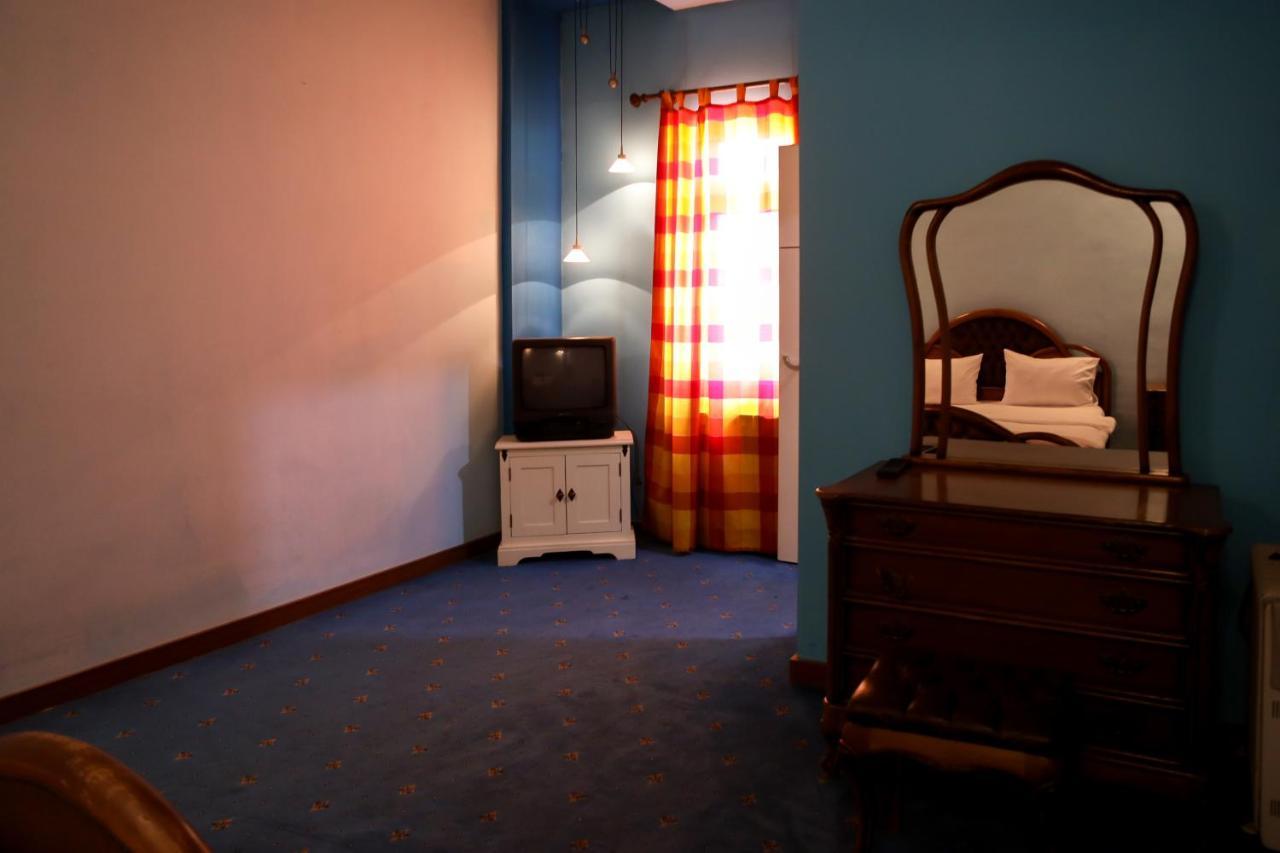 No Problem Hotel Yerevan Bagian luar foto