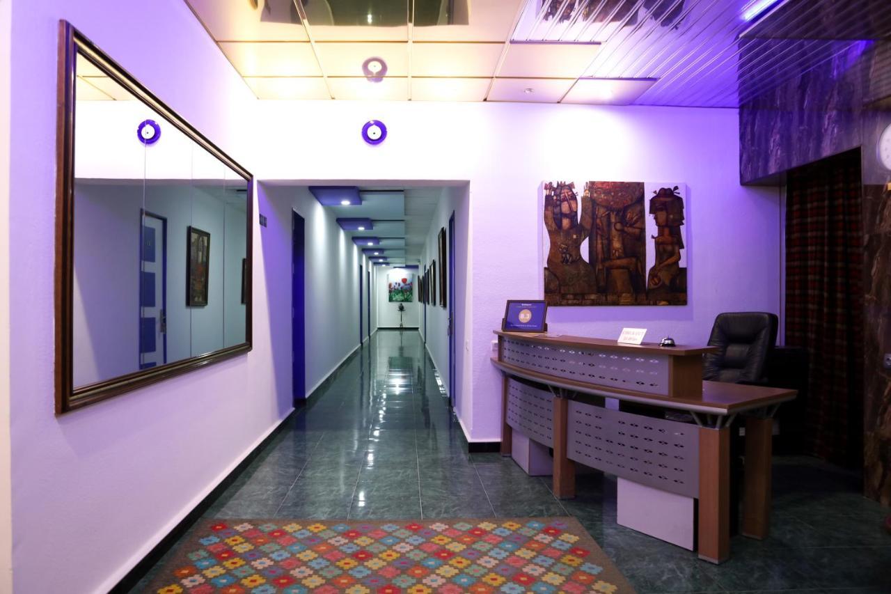 No Problem Hotel Yerevan Bagian luar foto