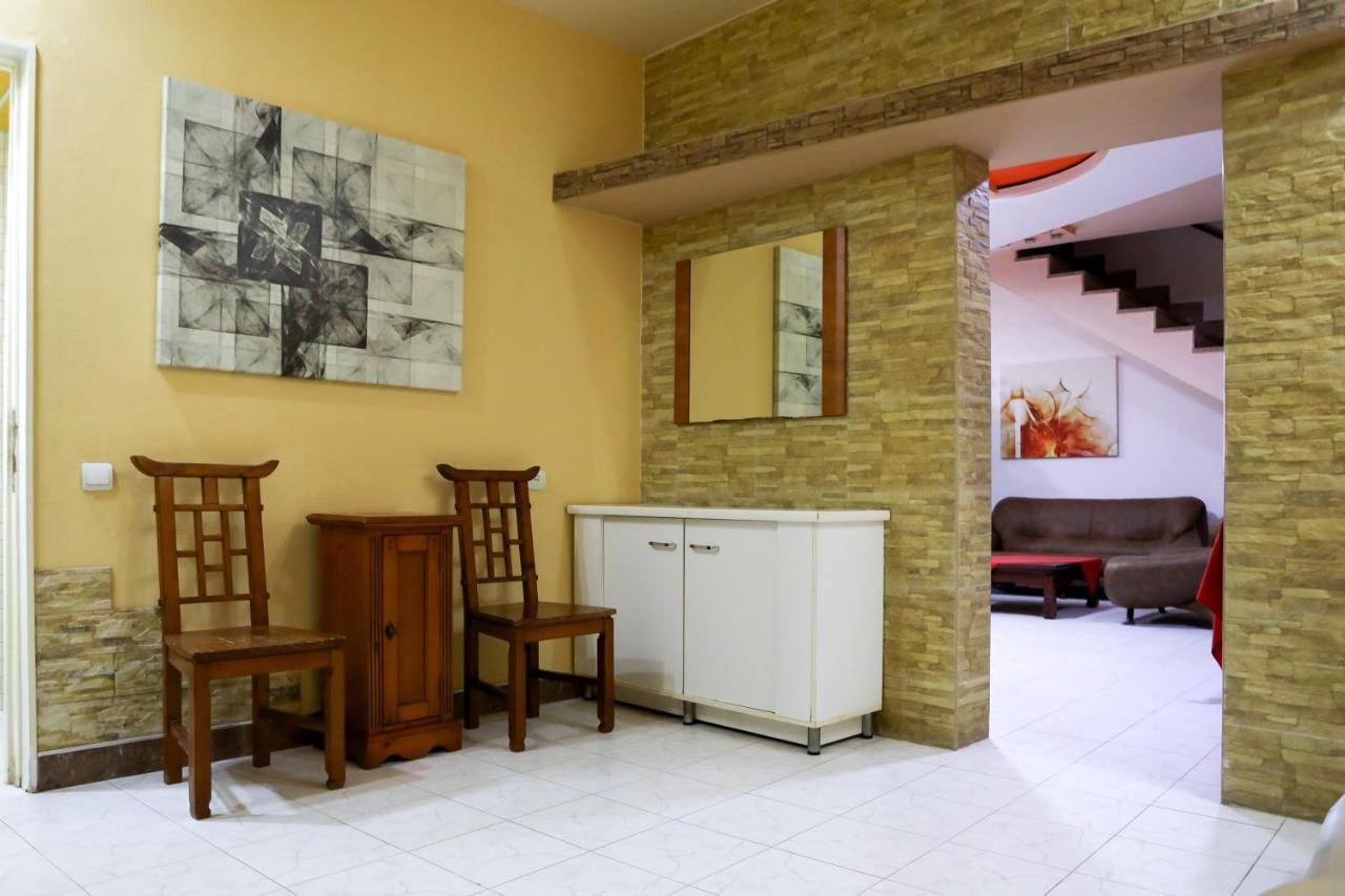 No Problem Hotel Yerevan Bagian luar foto
