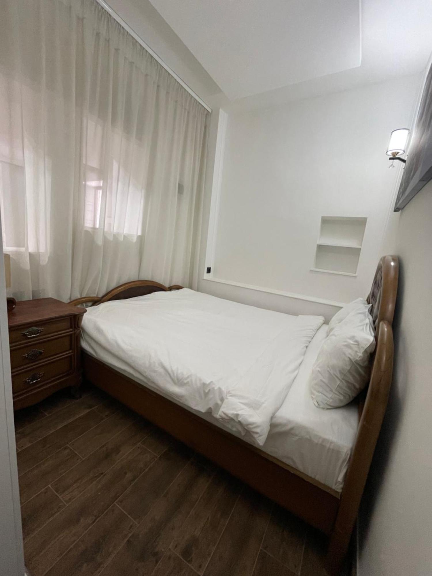 No Problem Hotel Yerevan Bagian luar foto