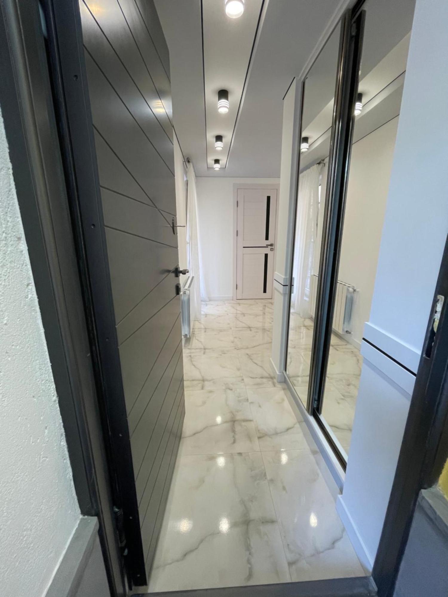 No Problem Hotel Yerevan Bagian luar foto