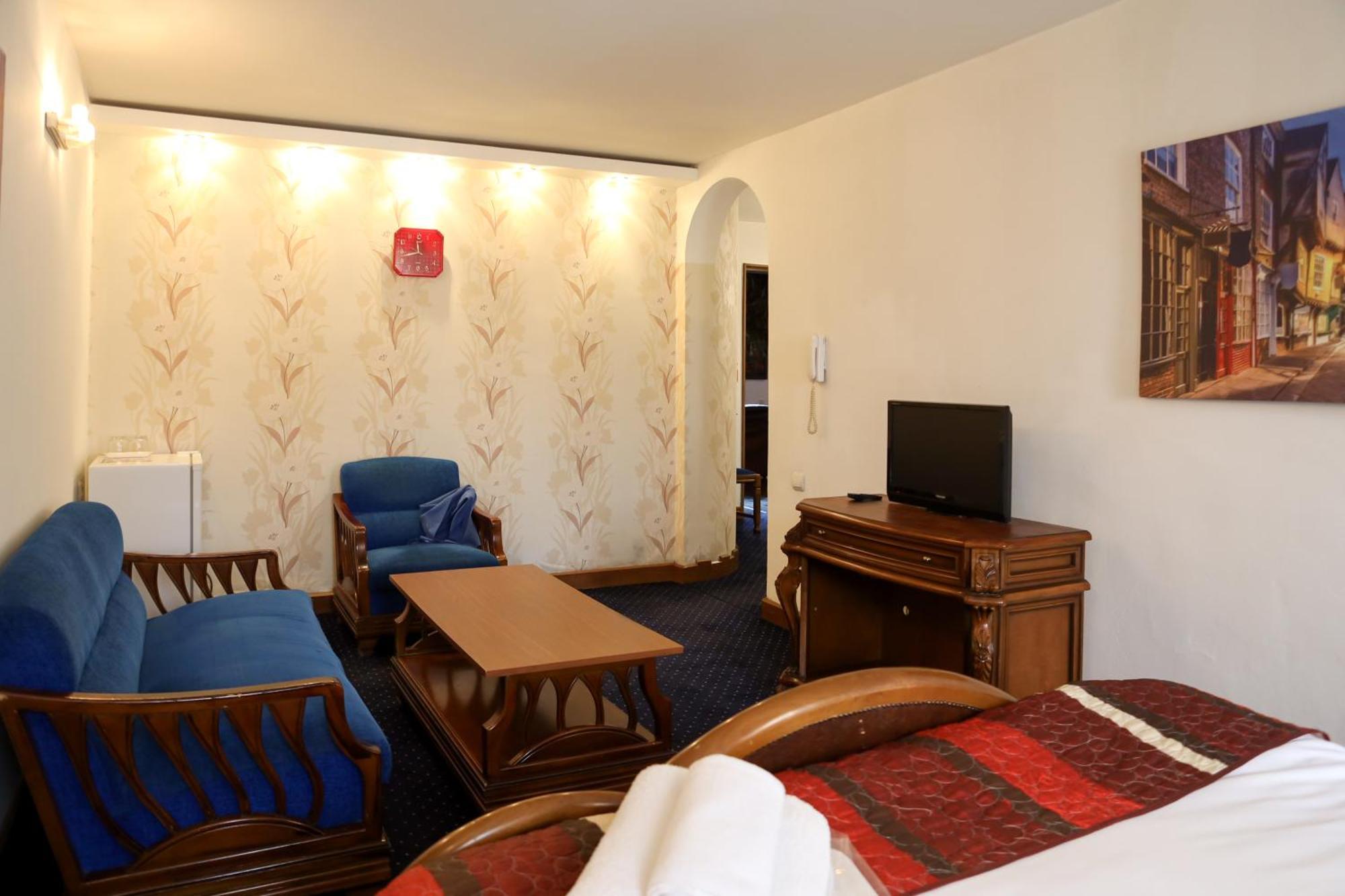 No Problem Hotel Yerevan Bagian luar foto